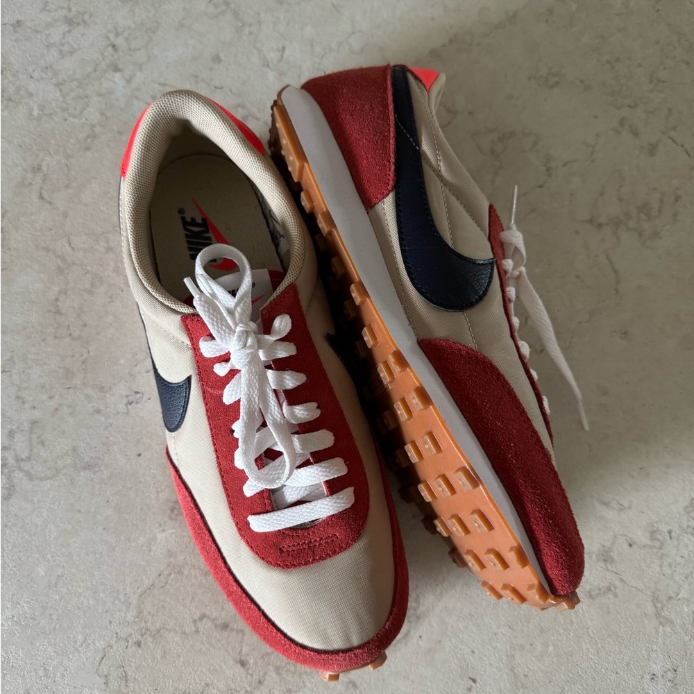 Nike Womens Daybreak 'Cinnabar Sanddrift Gum'